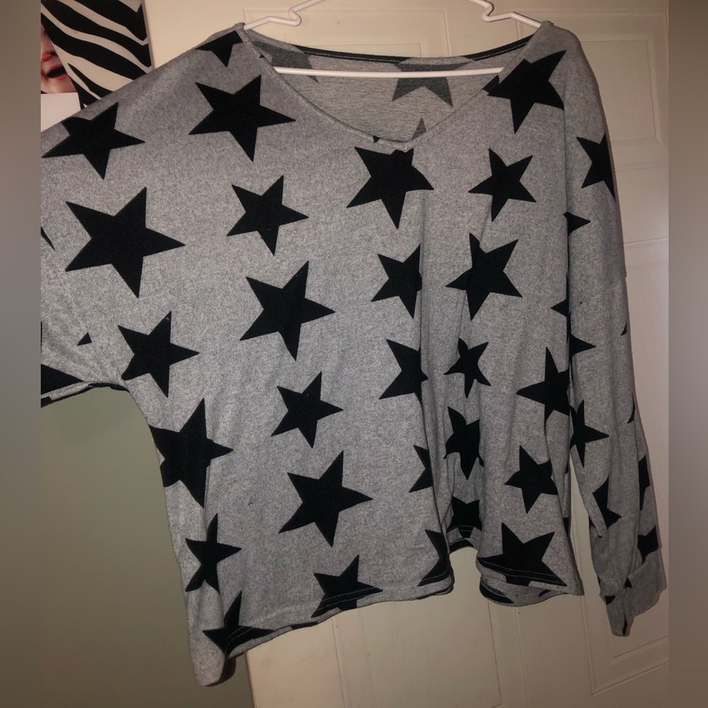 Star Long Sleeve Shirt/Sweater